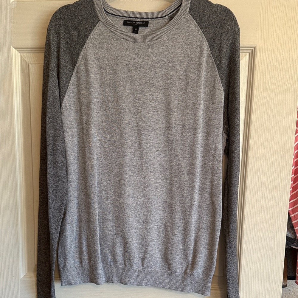 Banana Republic Two-Tone Gray Crewneck Sweater
